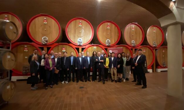 DELEGAZIONE CINESE IN CANTINA A NEGRAR